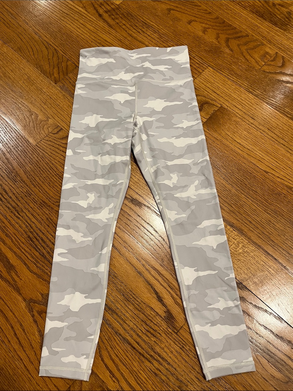 Athleta Women’s' Gray Camouflage High-Rise Leggings size XS.